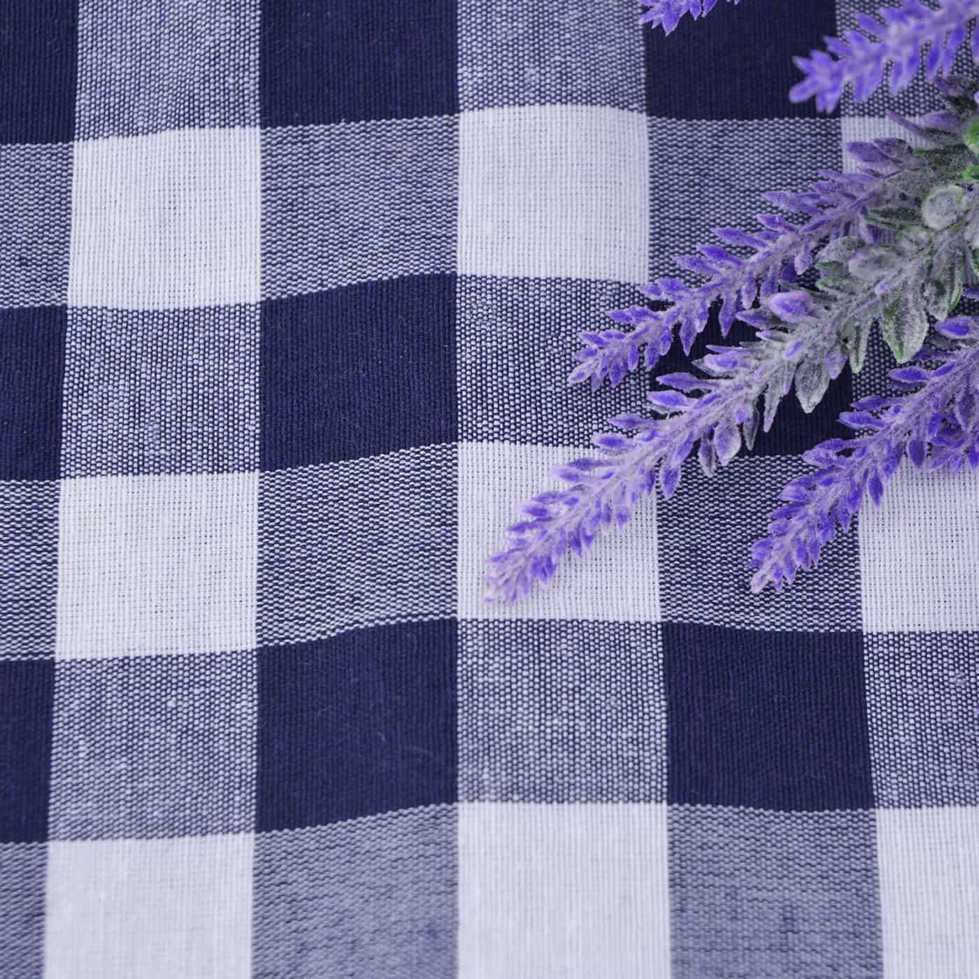Manta picnic impermeable cuadros azules y blancos