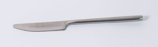 Cuchillo de acero grueso