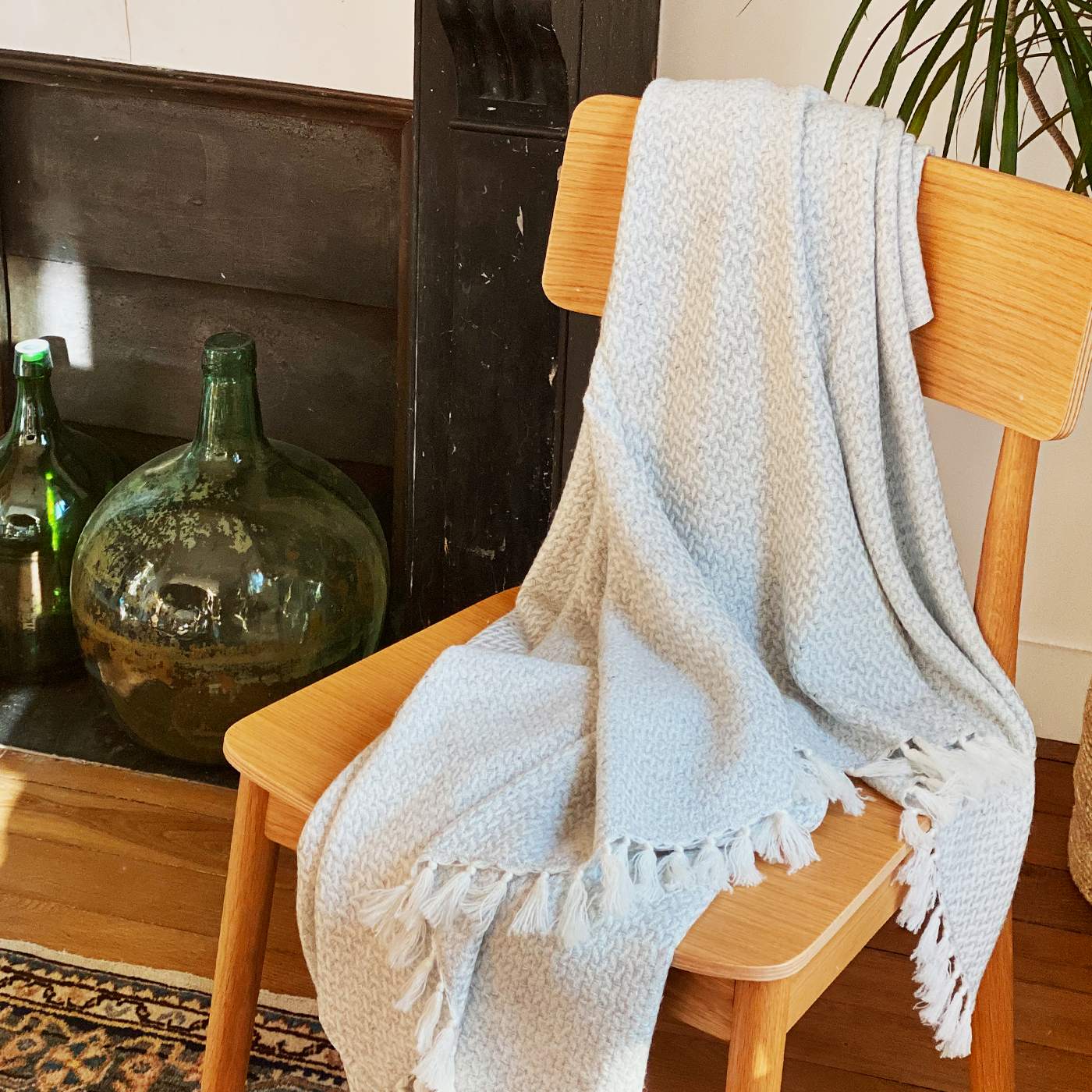 Manta de cachemir y lana con diseño de espiguilla: gris / marfil - 130 x 230 cm