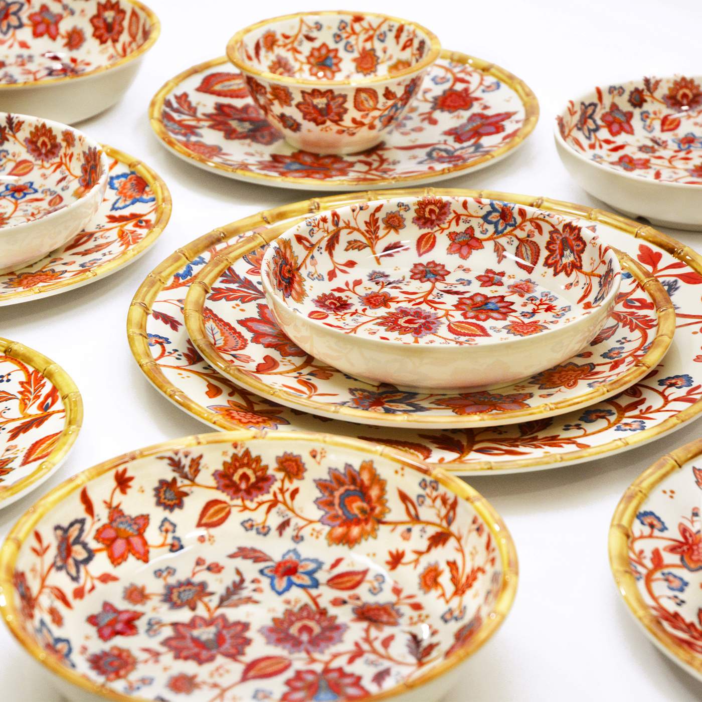 Plato hondo grande de melamina con flores indias - 23 cm